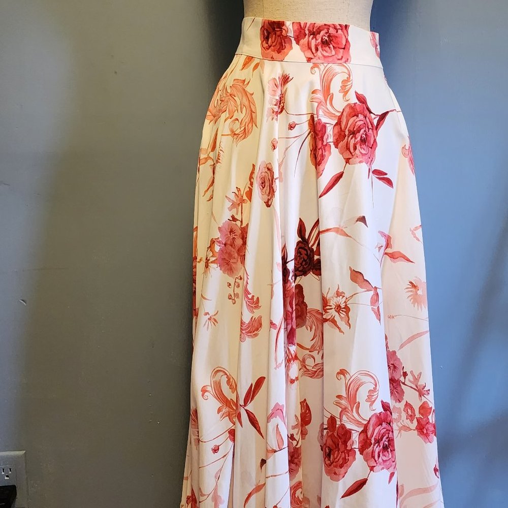 Beautiful floral patterend skirt